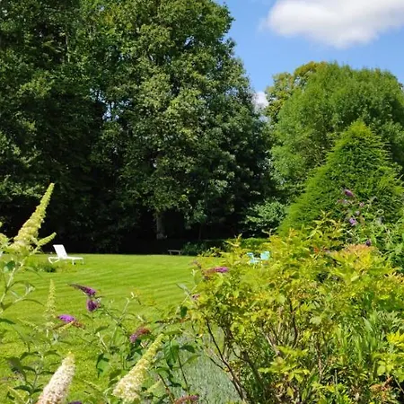 Chateau De Brinville * Saint-Sauveur-sur-Ecole