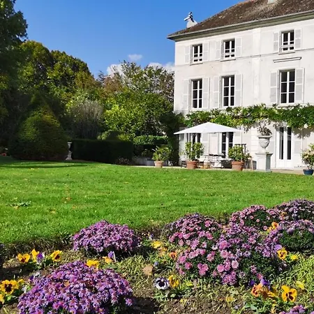 Chateau De Brinville *