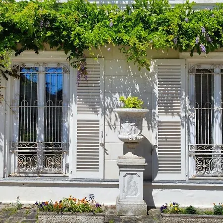 度假居 Chateau De Brinville *