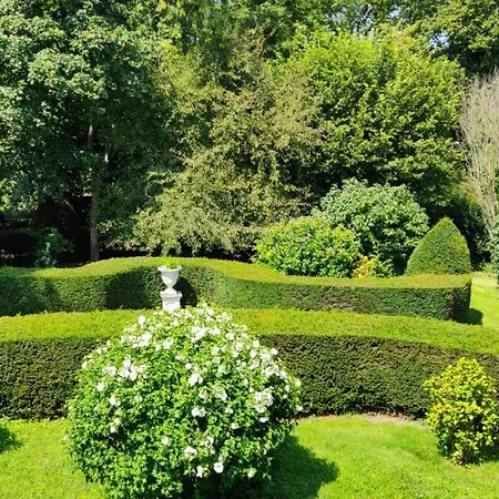 Chateau De Brinville