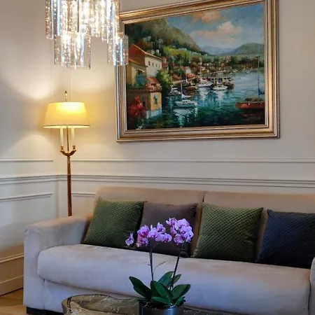 Chateau De Brinville * Saint-Sauveur-sur-Ecole